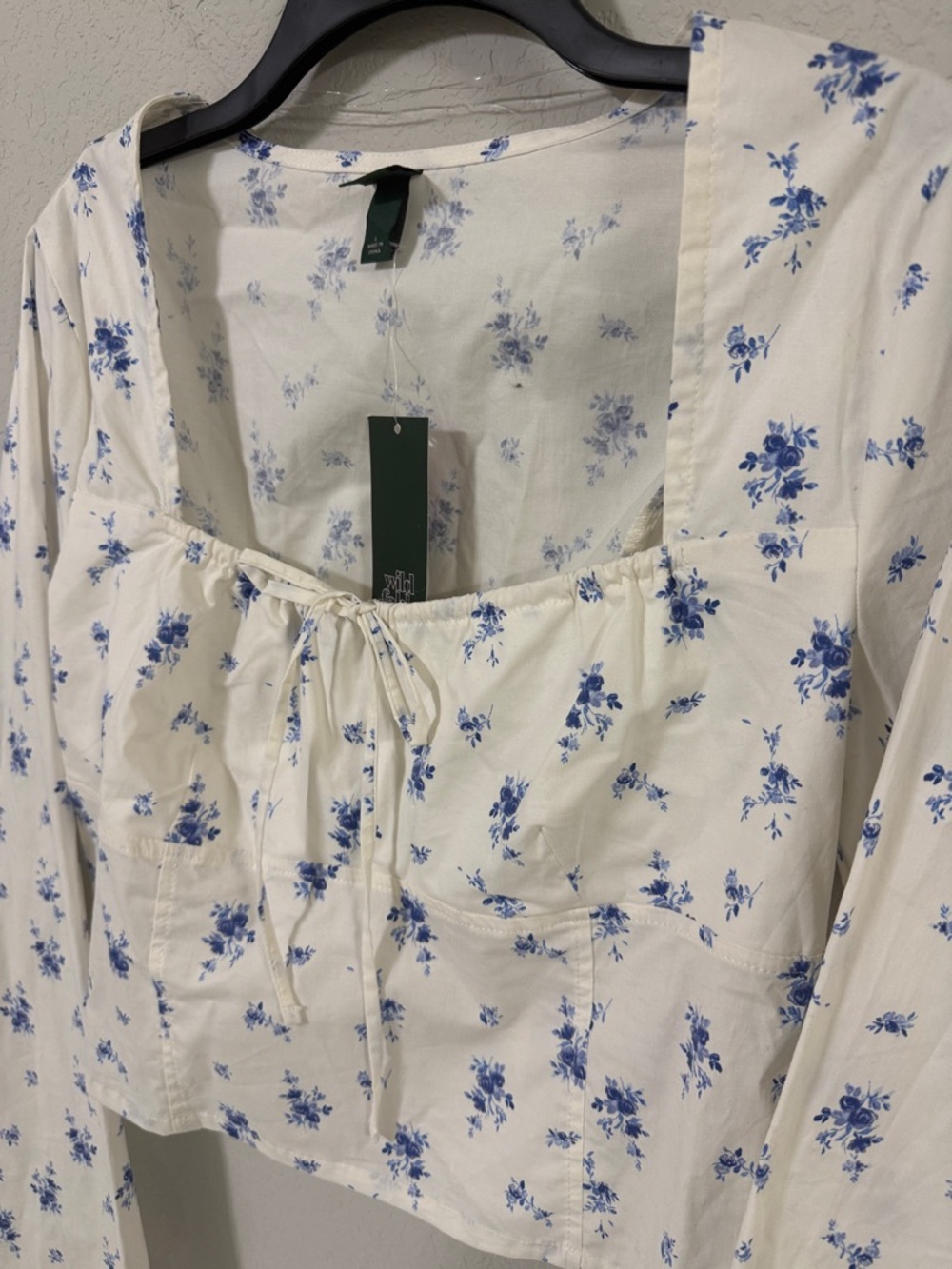 Wild Fable White and Blue Floral Blouse
